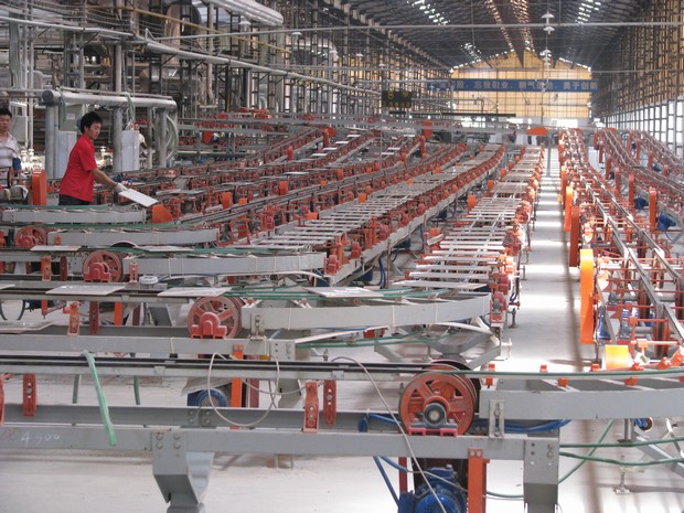 图4、宽敞的生产车间