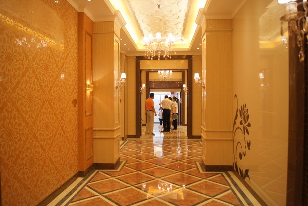 图12、2011年度重庆涪陵优秀专卖店装饰通道（选登）
